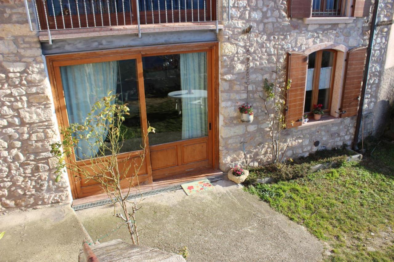 Lovelyflat II Albisano Torri Del Benaco Exterior foto