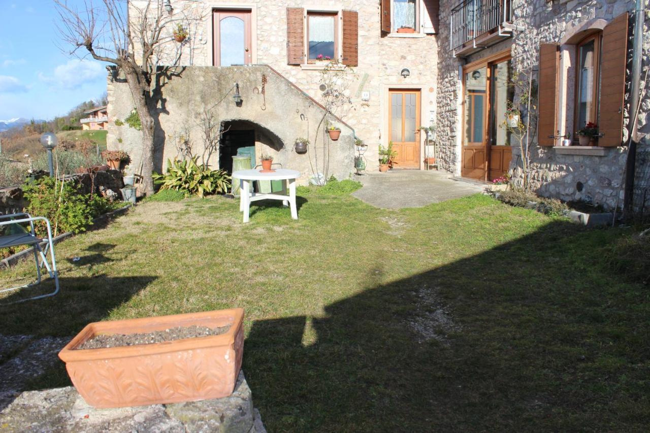 Lovelyflat II Albisano Torri Del Benaco Exterior foto